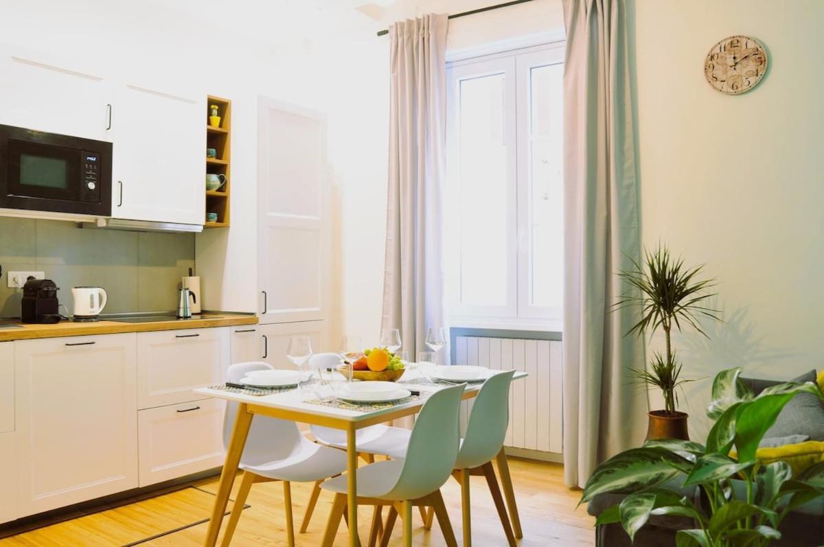 Casa Nel Colosseo 3 Da Letto 2 Bagni Appartamento Roma