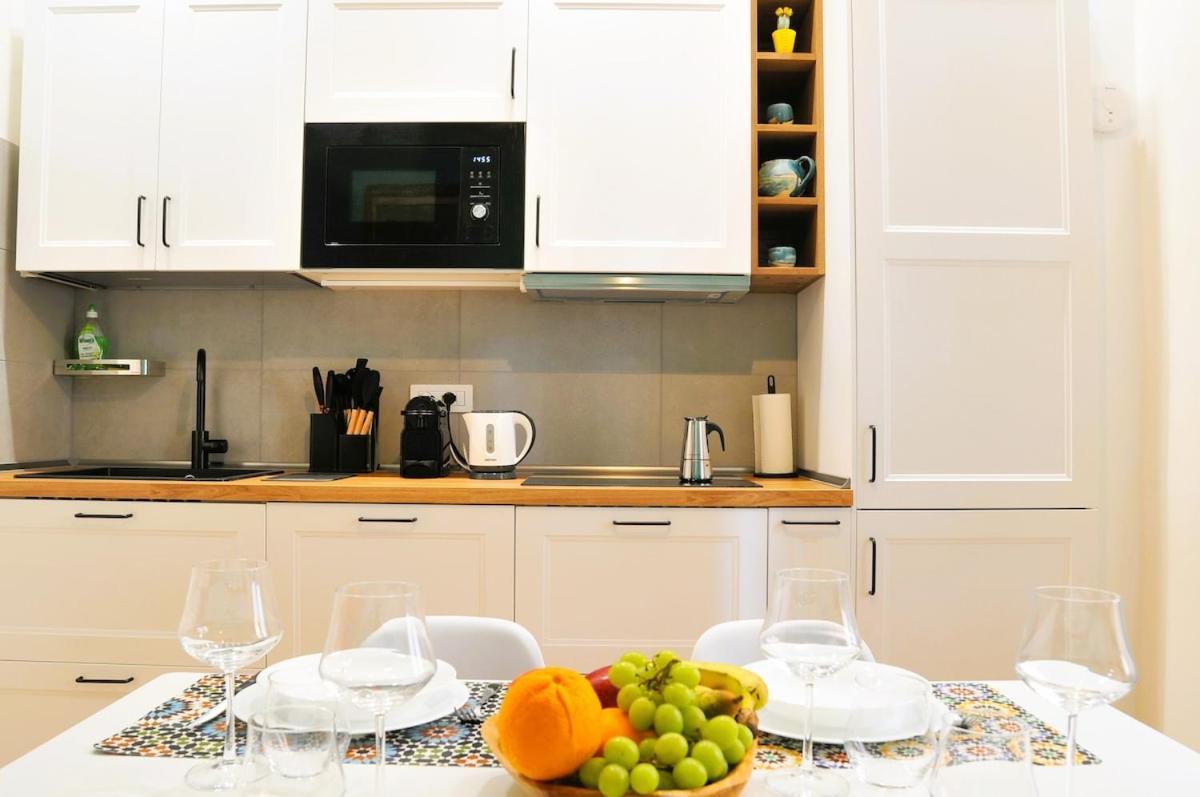Appartamento Casa Nel Colosseo 3 Da Letto 2 Bagni Roma